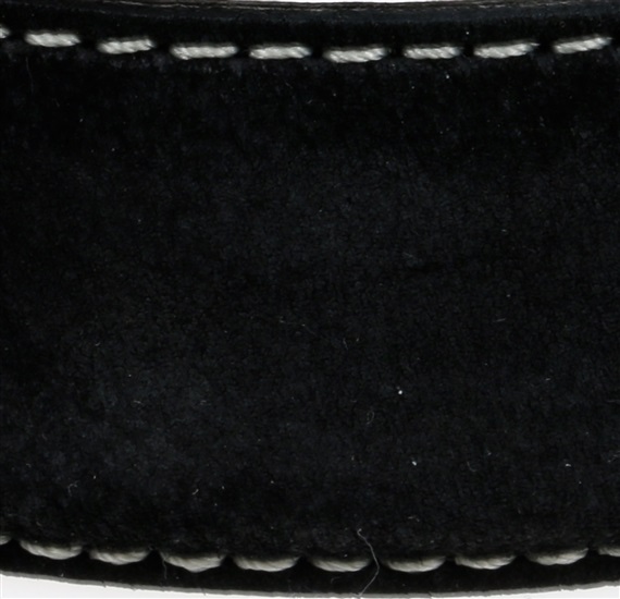 Detalle cinturón de ante negro
