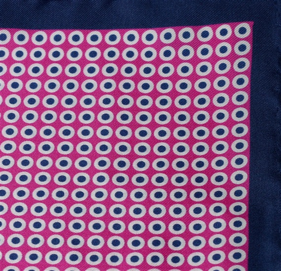 Detalle pañuelo bolsillo seda
