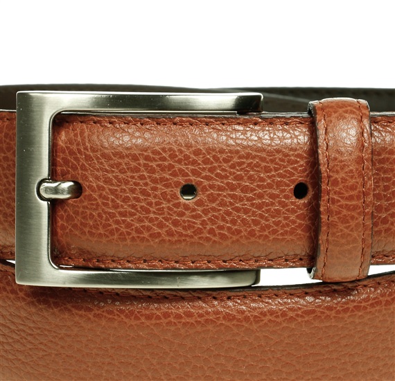 Hebilla de cinturón de piel marrón camel