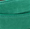 Detalle cinturón de piel serraje verde mar
